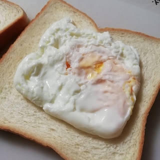 レンジで四角い目玉焼き＊サンドイッチに